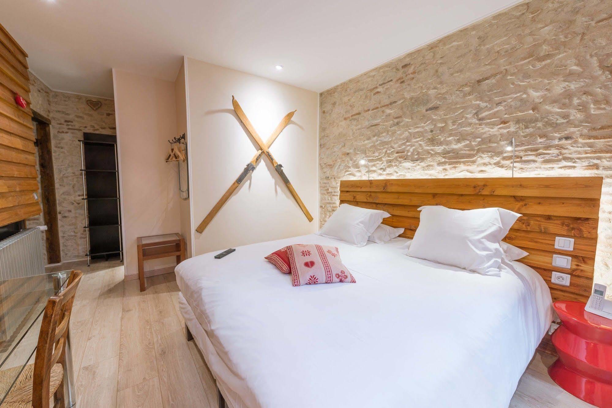 Europe Hotel Кастр Экстерьер фото